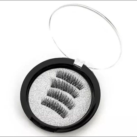 Clip on Magnetic eyelashes - Picture 1 of 2